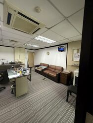High Street Centre (D6), Office #541626131